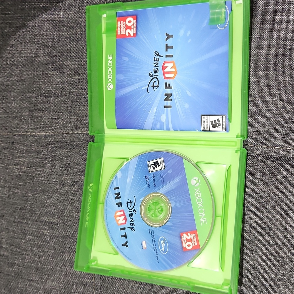 Disney Infinity 2.0 Edition for Xbox One - Green Case - Picture 3 of 3